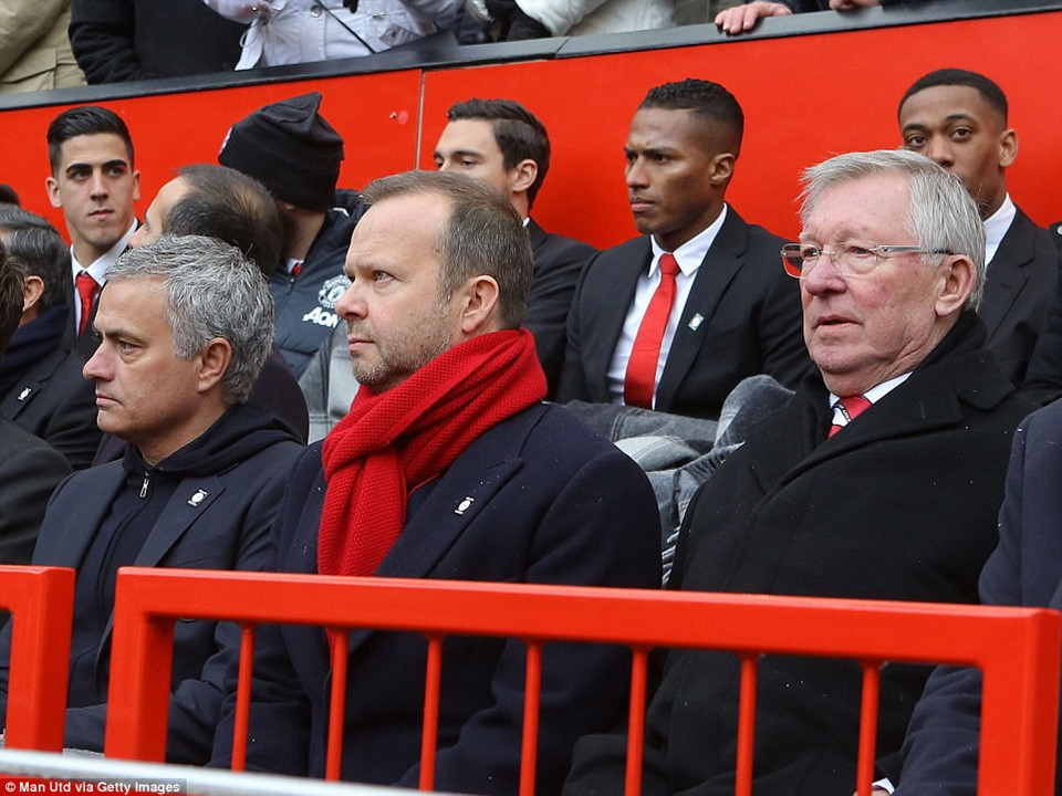 Mourinho, Pogba theo chân Sir Alex dự lễ tưởng niệm thảm họa Munich